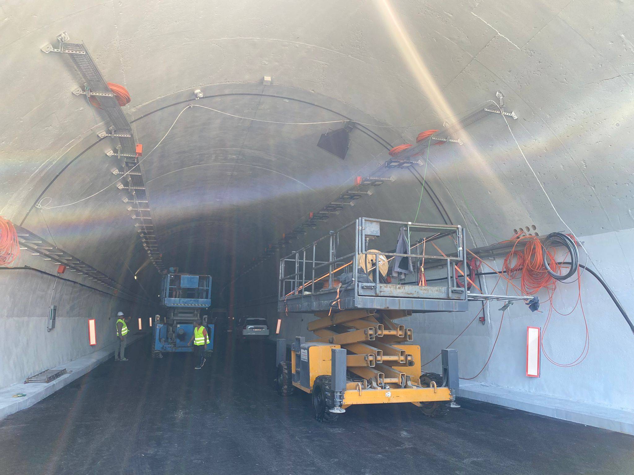  Ремонт ан тунел на Автомагистрала 